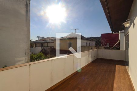 Sacada de casa à venda com 5 quartos, 300m² em Jardim Santa Helena, São Paulo