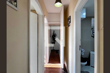 Corredor Quartos de apartamento à venda com 2 quartos, 70m² em Campo Belo, São Paulo
