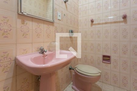 1° andar - Banheiro auxiliar de casa para alugar com 3 quartos, 356m² em Auxiliadora, Porto Alegre