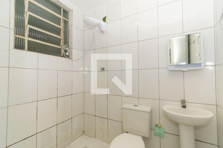 Banheiro de casa para alugar com 1 quarto, 60m² em Vila Califórnia, São Paulo