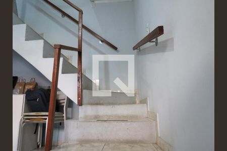 Sala - Escada de casa à venda com 3 quartos, 180m² em Jardim Peri, São Paulo