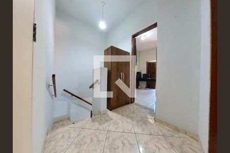 Corredor Superior Entrada Quartos de casa à venda com 3 quartos, 180m² em Jardim Peri, São Paulo