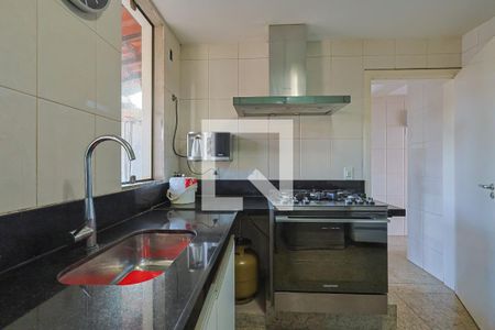 Cozinha de casa à venda com 3 quartos, 205m² em Jardim Canada, Nova Lima