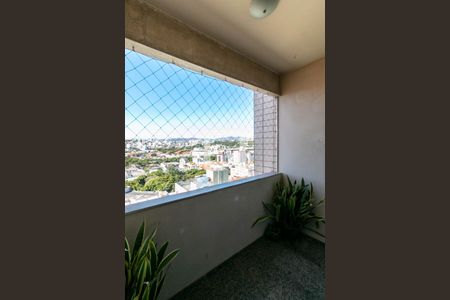 Garagem de apartamento à venda com 3 quartos, 99m² em Coração Eucarístico, Belo Horizonte