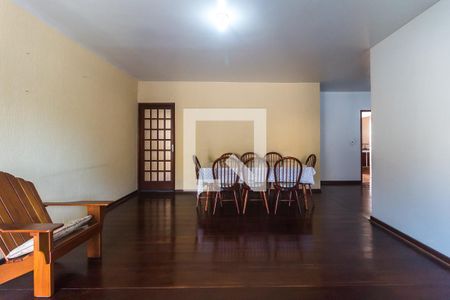 Sala/Sala de Jantar de casa para alugar com 5 quartos, 330m² em Vila Oliveira, Mogi das Cruzes