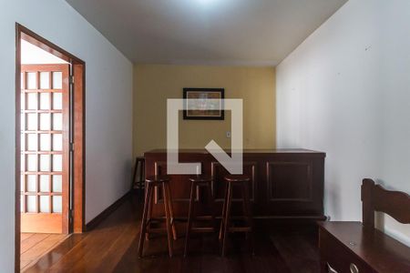Bar de casa para alugar com 5 quartos, 200m² em Vila Oliveira, Mogi das Cruzes