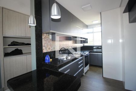 Cozinha  de apartamento à venda com 2 quartos, 75m² em Serra, Belo Horizonte