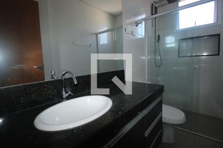 Banheiro de apartamento à venda com 2 quartos, 75m² em Serra, Belo Horizonte