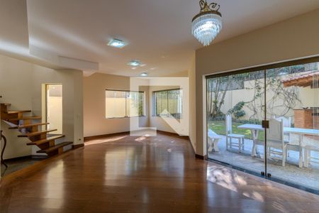 Casa de Condomínio à venda com 4 quartos, 250m² em Morumbi, São Paulo