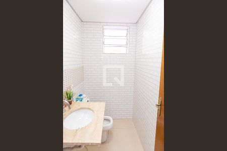 lavabo de casa para alugar com 3 quartos, 250m² em Cidade Líder, São Paulo