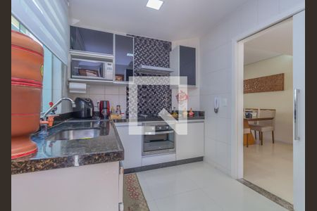 Casa à venda com 3 quartos, 285m² em Castelo, Belo Horizonte