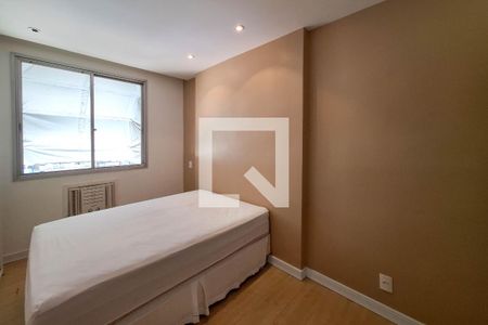 Suíte de casa de condomínio para alugar com 3 quartos, 205m² em Badu, Niterói