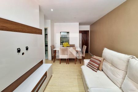 Casa de condomínio para alugar com 205m², 3 quartos e 4 vagasSala