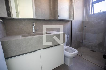 Banheiro da Suíte de apartamento à venda com 4 quartos, 130m² em Lourdes, Belo Horizonte