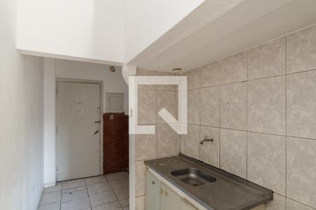 Cozinha de kitnet/studio para alugar com 1 quarto, 28m² em Santa Ifigênia, São Paulo