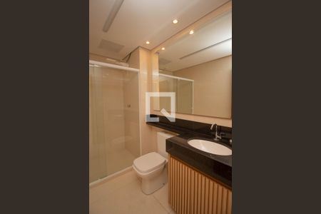 Banheiro de apartamento para alugar com 1 quarto, 25m² em São Domingos, São Paulo