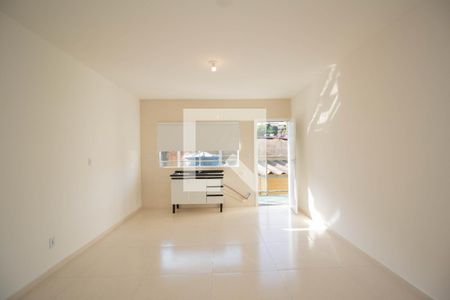 Sala / Cozinha de apartamento para alugar com 1 quarto, 25m² em São Domingos, São Paulo