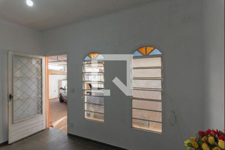 Casa à venda com 75m², 3 quartos e 4 vagasSala