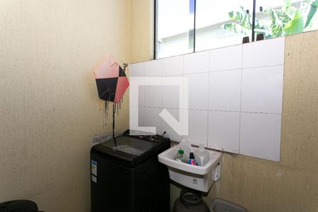 Casa à venda com 210m², 3 quartos e 2 vagas Casa à venda com 210m², 3 quartos e 2 vagasÁrea de Serviço