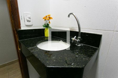 Casa à venda com 210m², 3 quartos e 2 vagas Casa à venda com 210m², 3 quartos e 2 vagasBanheiro Social