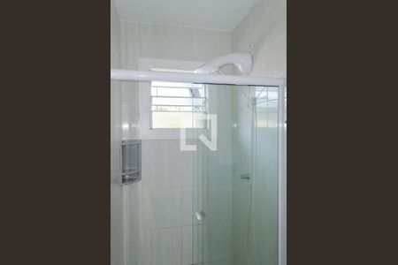 Banheiro de kitnet/studio para alugar com 1 quarto, 35m² em Ingleses do Rio Vermelho, Florianópolis