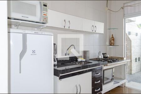 Sala / Cozinha de kitnet/studio para alugar com 1 quarto, 35m² em Ingleses do Rio Vermelho, Florianópolis