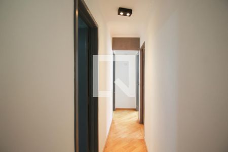 Corredor de apartamento para alugar com 3 quartos, 95m² em Indianópolis, São Paulo