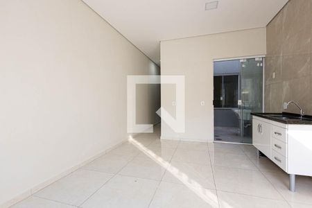 Sala/Cozinha de casa para alugar com 2 quartos, 50m² em Parque Residencial Sabiás, Indaiatuba