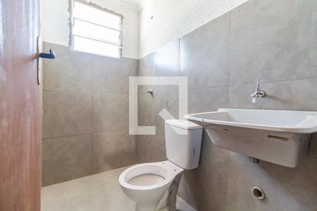 Banheiro de apartamento para alugar com 1 quarto, 19m² em Vila Romana, São Paulo