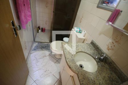 Banheiro de apartamento à venda com 2 quartos, 52m² em Vila Constanca, São Paulo