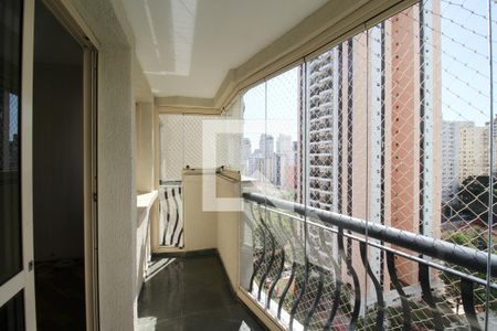 Varanda  de apartamento para alugar com 3 quartos, 100m² em Indianópolis, São Paulo