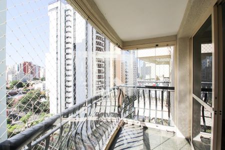 Varanda  de apartamento para alugar com 3 quartos, 100m² em Indianópolis, São Paulo
