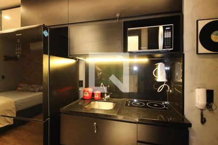 Cozinha de kitnet/studio à venda com 1 quarto, 22m² em Vila Madalena, São Paulo
