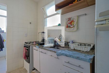 Cozinha de apartamento à venda com 2 quartos, 70m² em Nova Floresta, Belo Horizonte