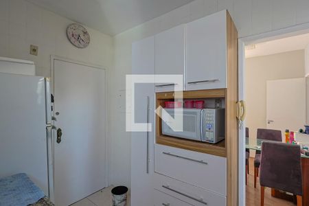 Cozinha de apartamento à venda com 2 quartos, 70m² em Nova Floresta, Belo Horizonte