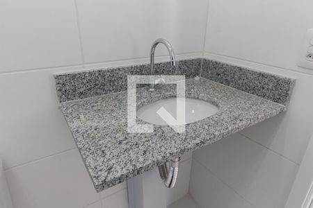 Banheiro de apartamento para alugar com 1 quarto, 25m² em Butantã, São Paulo