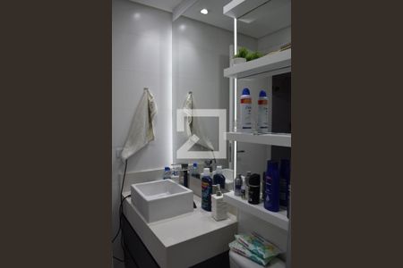 Banheiro Suíte de apartamento para alugar com 2 quartos, 72m² em Novo Mundo, Curitiba