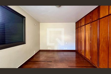 quarto  de apartamento para alugar com 4 quartos, 238m² em São José, Belo Horizonte