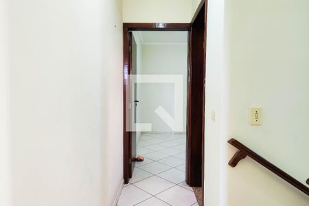 Corredor de casa para alugar com 2 quartos, 125m² em Jardim Pilar, Mauá