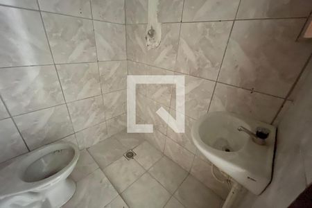 Banheiro de casa para alugar com 1 quarto, 50m² em Itatiaia, Duque de Caxias