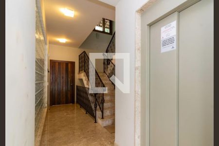 Corredor de casa à venda com 5 quartos, 619m² em Mangabeiras, Belo Horizonte