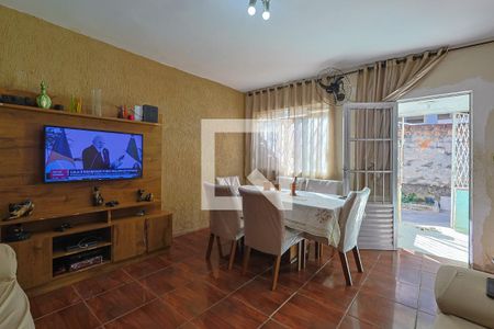 Casa à venda com 3 quartos, 220m² em Horto, Belo Horizonte