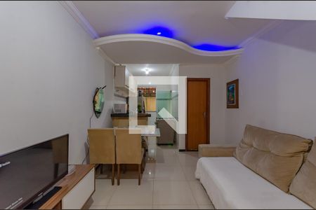 Sala de apartamento à venda com 2 quartos, 75m² em Piratininga, Belo Horizonte