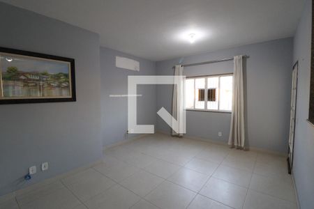 Sala de casa para alugar com 2 quartos, 150m² em Itaúna, São Gonçalo