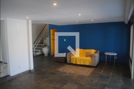 Sala  de casa para alugar com 5 quartos, 550m² em Piatã, Salvador