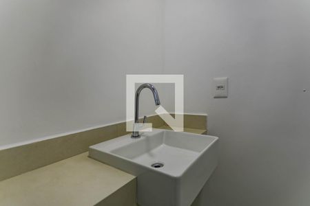 Lavabo de casa de condomínio para alugar com 3 quartos, 90m² em Cezar de Souza, Mogi das Cruzes