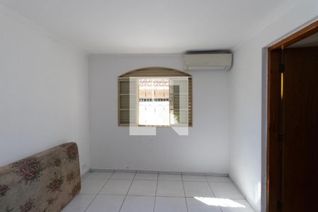 Quarto Suíte 1 de casa à venda com 3 quartos, 250m² em Vila Nova Mazzei, São Paulo