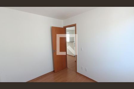 Quarto 2 de apartamento para alugar com 2 quartos, 42m² em Parque Santa Rosa, Suzano
