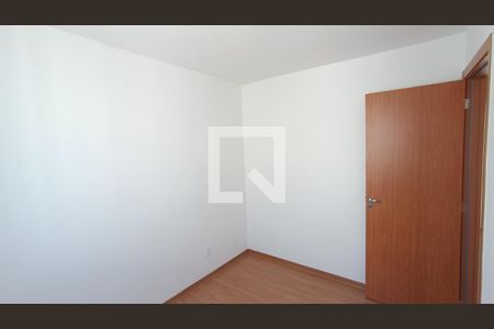 Quarto 2 de apartamento para alugar com 2 quartos, 42m² em Parque Santa Rosa, Suzano