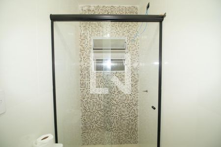 Banheiro de apartamento para alugar com 1 quarto, 48m² em Vila Irmãos Arnoni, São Paulo